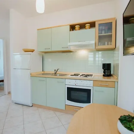 Marinela Apartment *